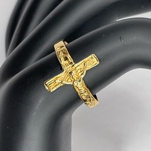 Crucifix Ring